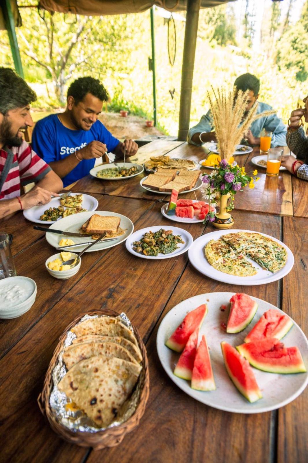Daak Bangla Retreat Hotel Куфри Екстериор снимка